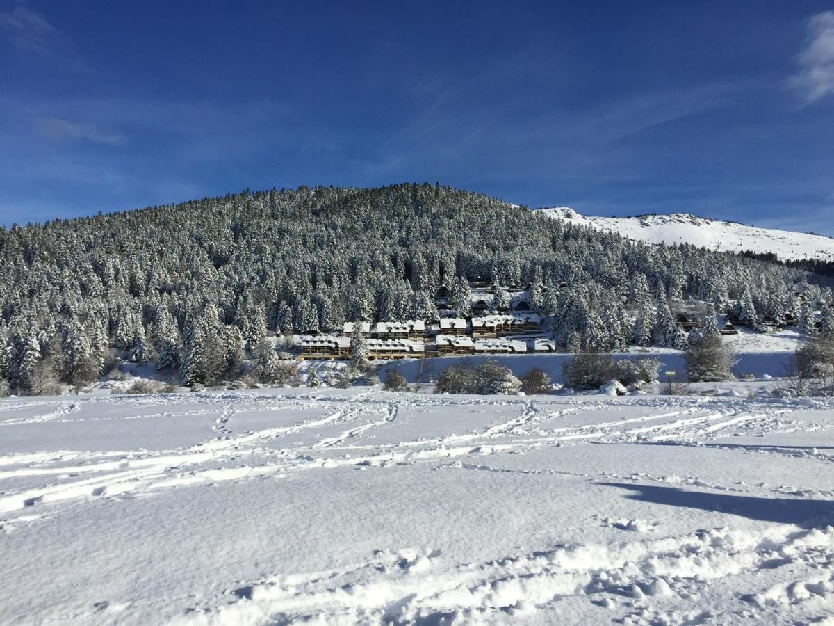 Gite Chaleureux Au Lac De Payolle Campan Exterior foto