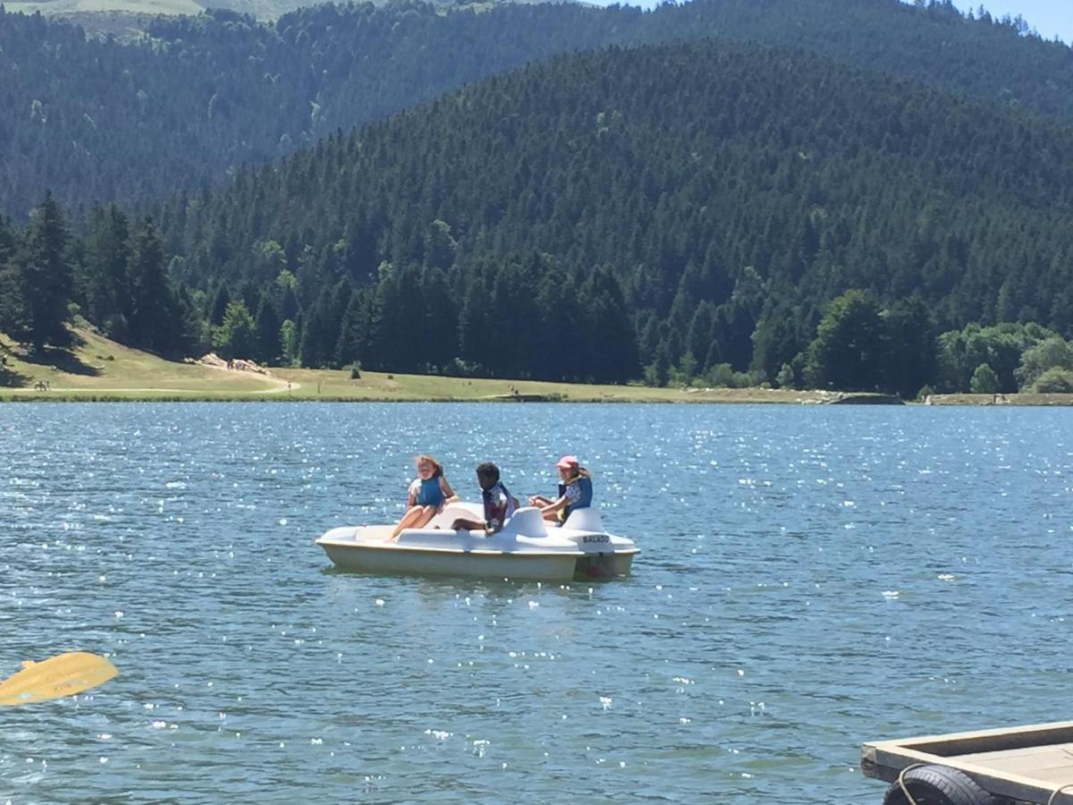Gite Chaleureux Au Lac De Payolle Campan Exterior foto